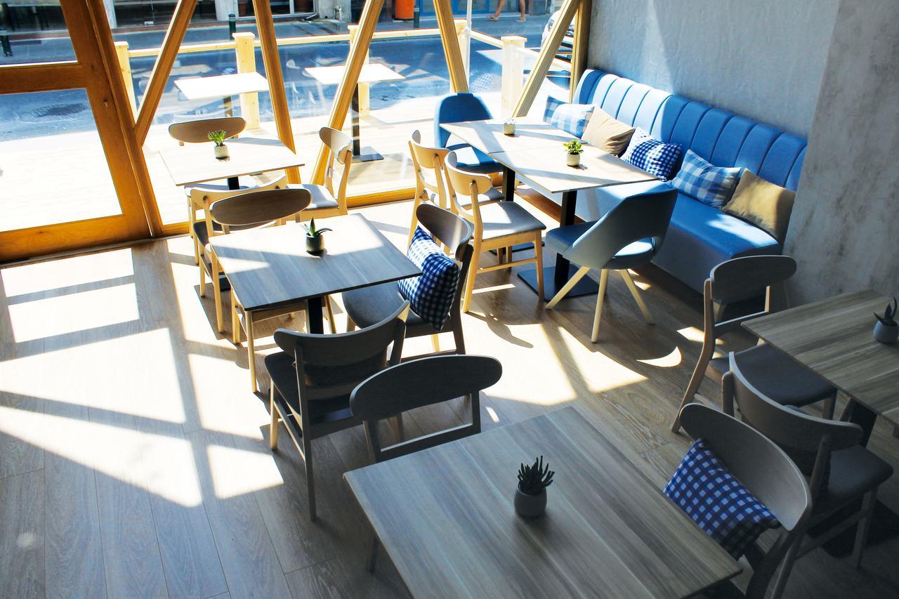 Qbic City Hotel Larnaca Bagian luar foto