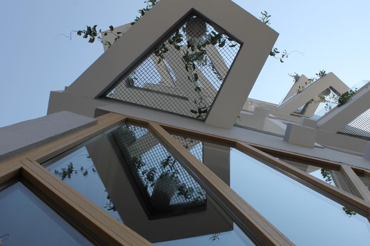 Qbic City Hotel Larnaca Bagian luar foto