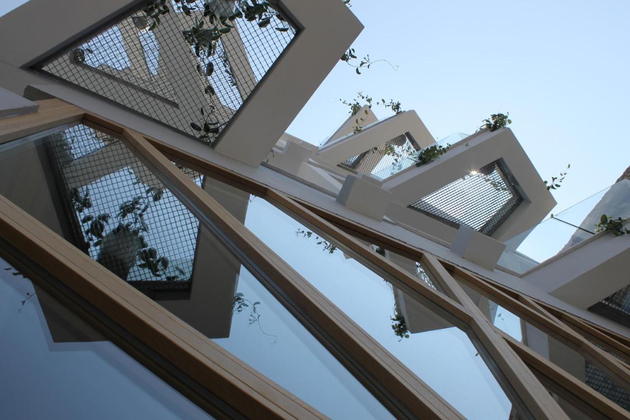 Qbic City Hotel Larnaca Bagian luar foto
